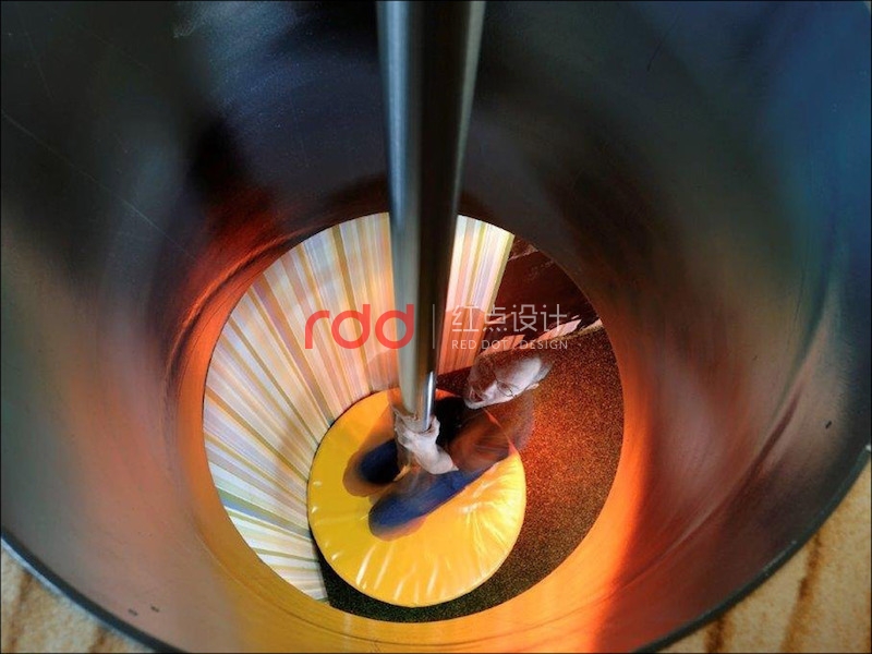 為什么Google辦公室設計如此令人向往:累了可以在浴缸里休息,爽爆天!-16.jpg 為什么Google辦公室設計如此令人向往:累了可以在浴缸里休息,爽爆天!-16.jpg