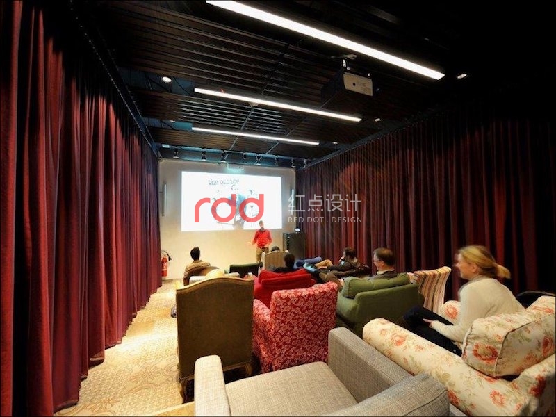 為什么Google辦公室設計如此令人向往:累了可以在浴缸里休息,爽爆天!-20.jpg 為什么Google辦公室設計如此令人向往:累了可以在浴缸里休息,爽爆天!-20.jpg