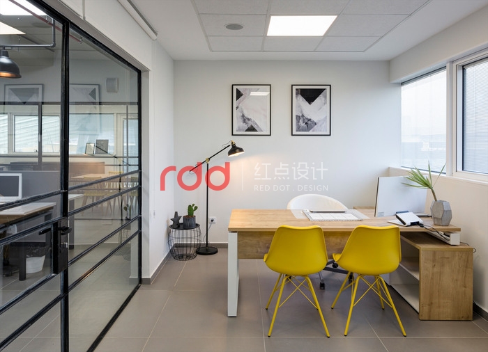 現代簡約風中小型辦公室設計-6.jpg
